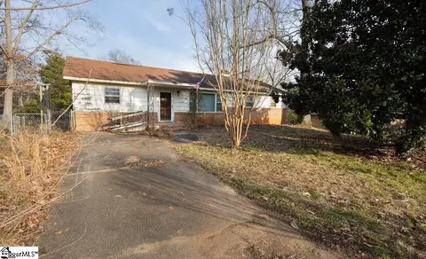321 Katherine St, Easley, SC 29640