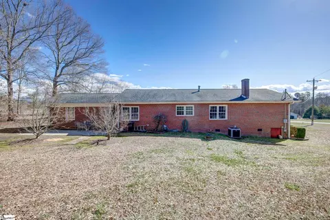 Exterior - 131 Camelot Ct, Easley, SC 29640 photo 10 of 10
