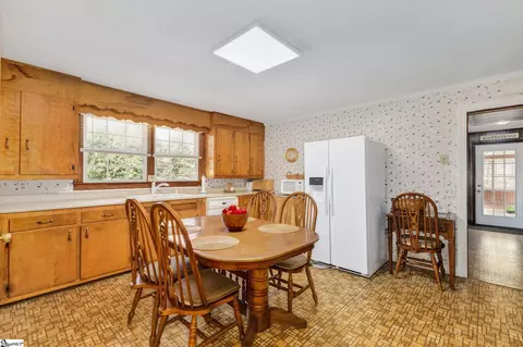 Dining - 131 Camelot Ct, Easley, SC 29640 photo 1 of 4
