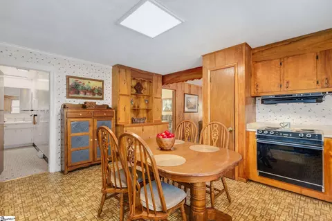 Dining - 131 Camelot Ct, Easley, SC 29640 photo 3 of 4