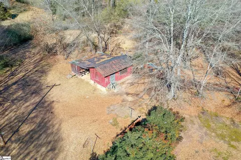 View/Area - 131 Camelot Ct, Easley, SC 29640 photo 4 of 4