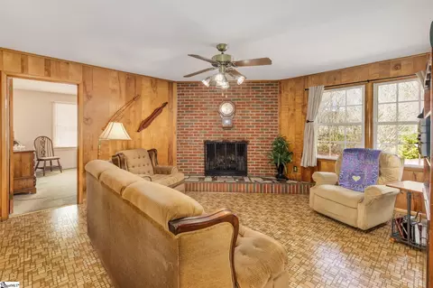 Living - 131 Camelot Ct, Easley, SC 29640 photo 3 of 4