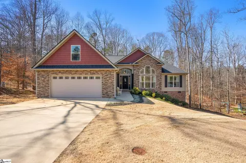 19 Goodwin Farms Ct, Travelers Rest, SC 29690