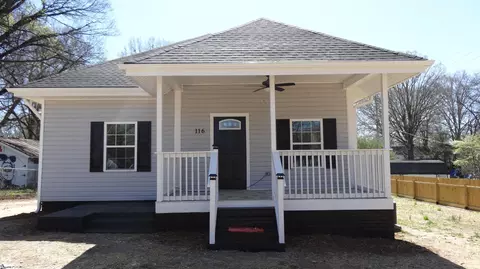 116 Wright St, Laurens, SC 29360