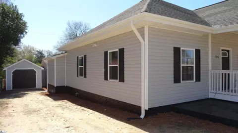 Exterior - 116 Wright St, Laurens, SC 29360 photo 5 of 9