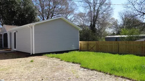Exterior - 116 Wright St, Laurens, SC 29360 photo 8 of 9