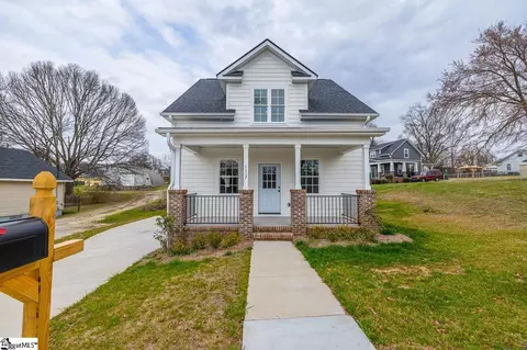 1117 Diamondtip Blvd, Fountain Inn, SC 29644