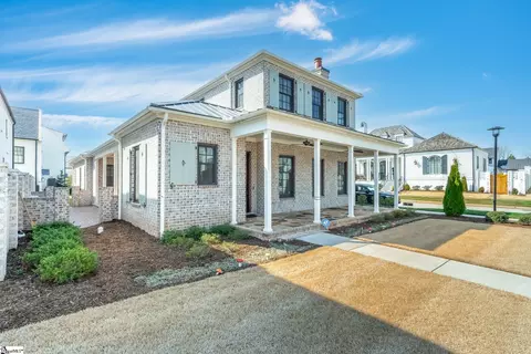 106 Bratton Dr, Greenville, SC 29615