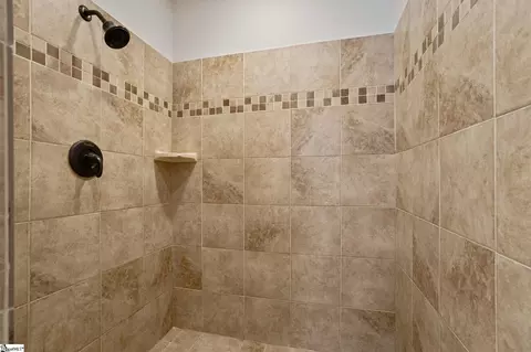 Bath - 504 Windward Way, Greer, SC 29650 photo 3 of 3