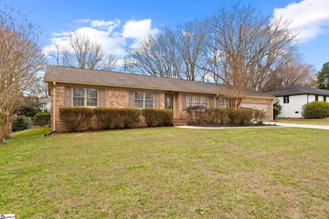 Exterior - 504 Windward Way, Greer, SC 29650 photo 2 of 6