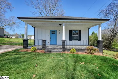 702 Blair St, Easley, SC 29640 photo 2