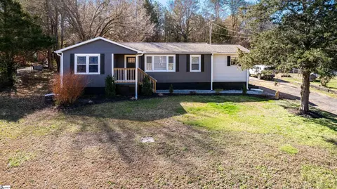 174 Knollwood Heights Rd, Pickens, SC 29671