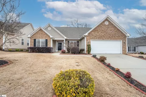 201 Wild Thorn Ln, Greenville, SC 29615