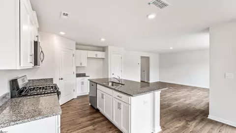 Kitchen - 1252 Golf Dr, Roebuck, SC 29376 photo 3 of 4