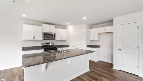 Kitchen - 1252 Golf Dr, Roebuck, SC 29376 photo 2 of 4