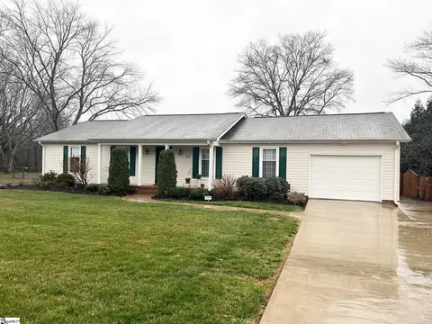 Exterior - 908 Devenger Rd, Greer, SC 29650 photo 2 of 14