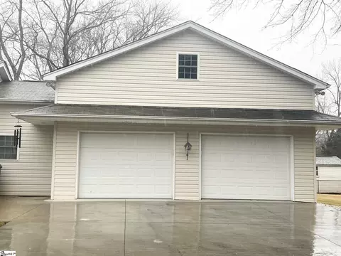 Exterior - 908 Devenger Rd, Greer, SC 29650 photo 9 of 14