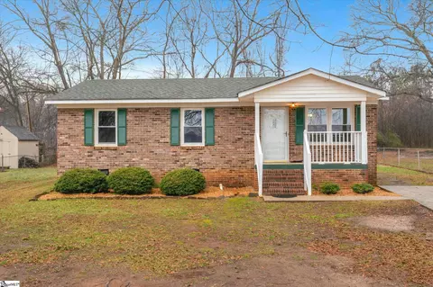102 Redmond Dr, Fountain Inn, SC 29644