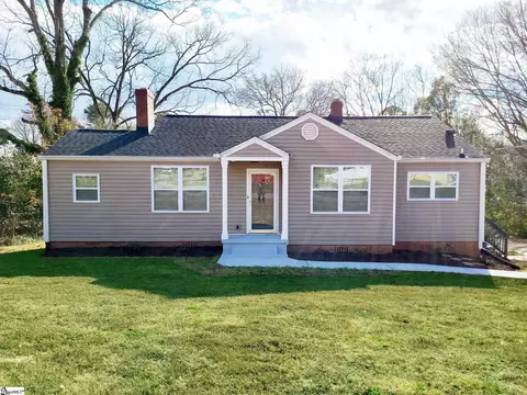 124 S Estate Dr, Greenville, SC 29605