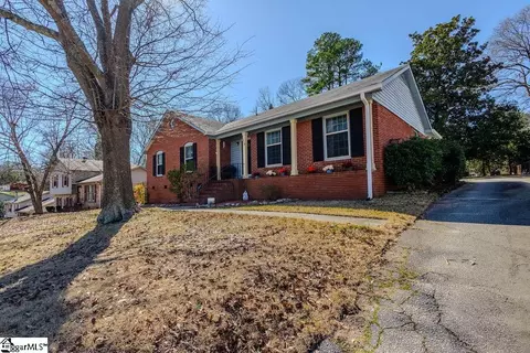 219 Fieldcrest Ln, Spartanburg, SC 29301