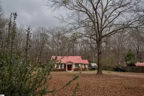 83 Balentine Lake Rd, Ware Shoals, SC 29692