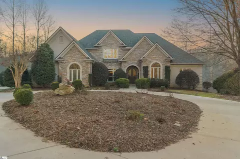 605 Fernlawn Ct, Travelers Rest, SC 29690