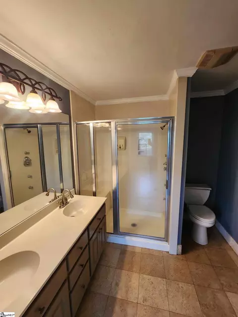 Bath - 104 C Pinnacle Ln, Easley, SC 29642 photo 1 of 3