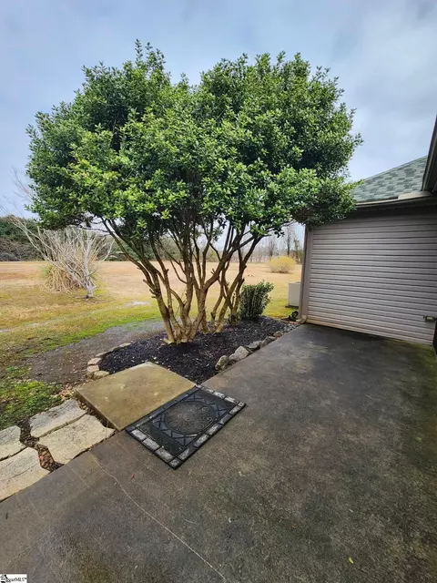 Exterior - 104 C Pinnacle Ln, Easley, SC 29642 photo 3 of 4