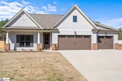 61 Dendy St, Pelzer, SC 29669