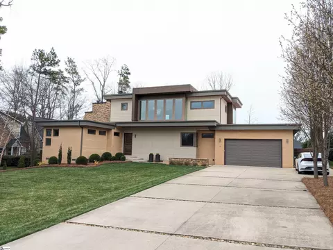 10 Country Squire Ct, Greenville, SC 29615