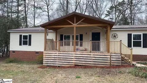 484 Hazel Dr, Clinton, SC 29325