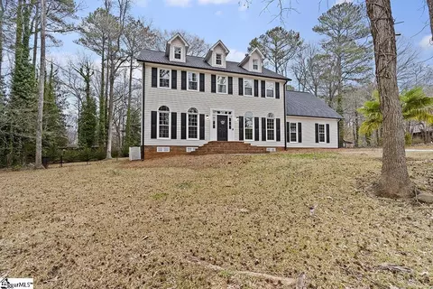 120 Wendover Rd, Greenwood, SC 29649
