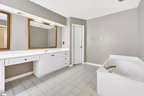 Bath - 7 Blanton Ln, Greer, SC 29650 photo 2 of 4