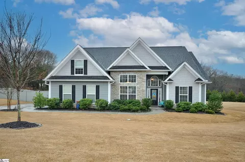 15 Lakeway Pl, Simpsonville, SC 29681