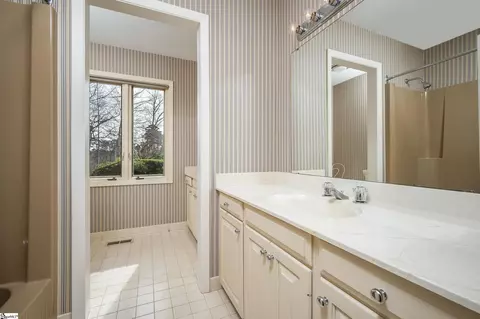 Bath - 433 Winterset Trl, Tryon, NC 28782 photo 2 of 4