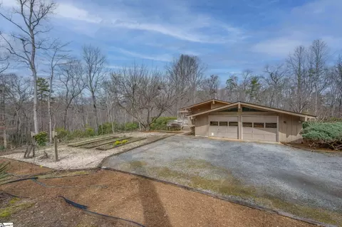 Exterior - 433 Winterset Trl, Tryon, NC 28782 photo 4 of 8
