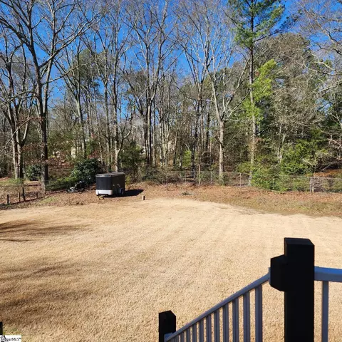 Exterior - 102 Camperdown Ct, Easley, SC 29642 photo 5 of 8