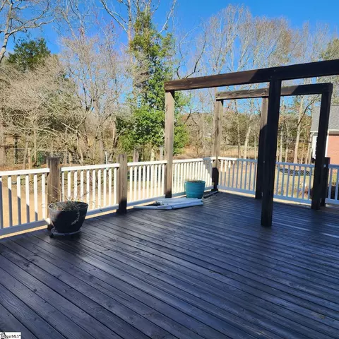 Exterior - 102 Camperdown Ct, Easley, SC 29642 photo 6 of 8