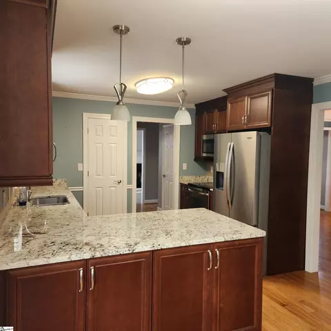 Kitchen - 102 Camperdown Ct, Easley, SC 29642 photo 6 of 7