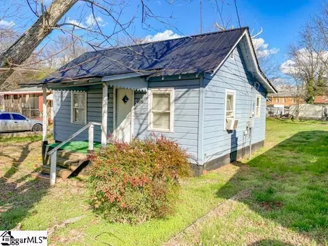 106 Mckissick St, Greer, SC 29650