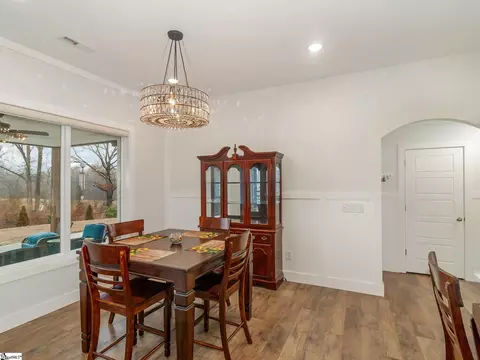 Dining - 415 Dickson Rd, Campobello, SC 29322 photo 1 of 1