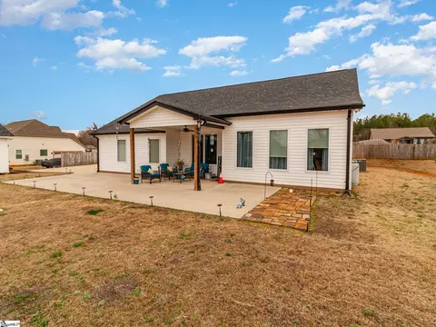 Exterior - 415 Dickson Rd, Campobello, SC 29322 photo 8 of 11