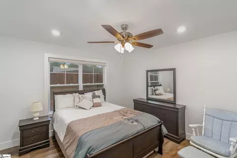 Bedroom - 415 Dickson Rd, Campobello, SC 29322 photo 4 of 11