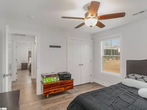 Bedroom - 415 Dickson Rd, Campobello, SC 29322 photo 7 of 11