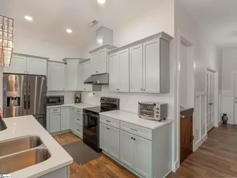 Kitchen - 415 Dickson Rd, Campobello, SC 29322 photo 2 of 3