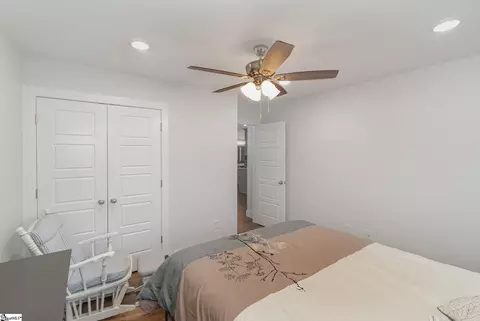 Bedroom - 415 Dickson Rd, Campobello, SC 29322 photo 5 of 11