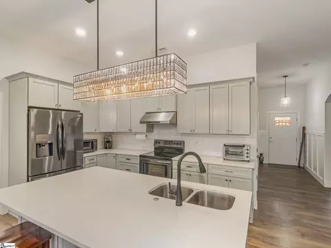 Kitchen - 415 Dickson Rd, Campobello, SC 29322 photo 1 of 3
