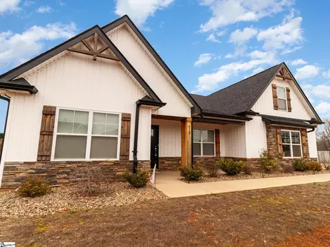 Exterior - 415 Dickson Rd, Campobello, SC 29322 photo 2 of 11