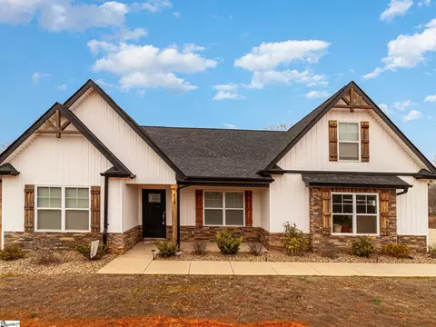 415 Dickson Rd, Campobello, SC 29322