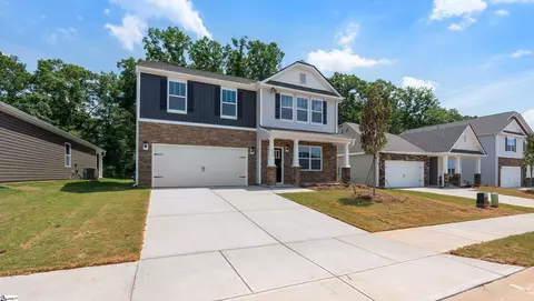 632 Hollyrose Cir, Greenville, SC 29605